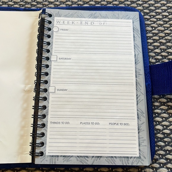 Stuart Hall Student Planner Looney Tunes - Picture 10 of 13